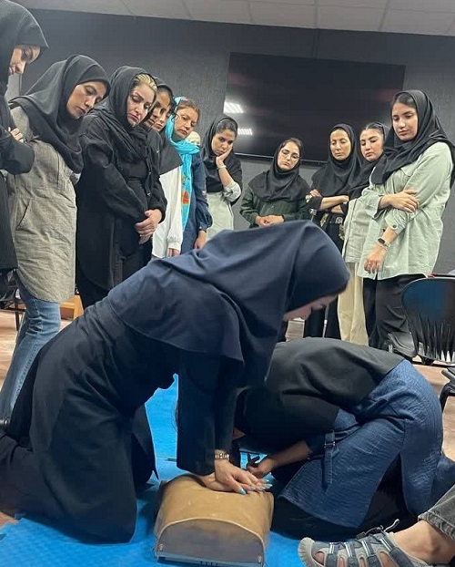 برگزاری کارگاه تخصصی اورژانس قلبی-بانوان 1404.04.09
